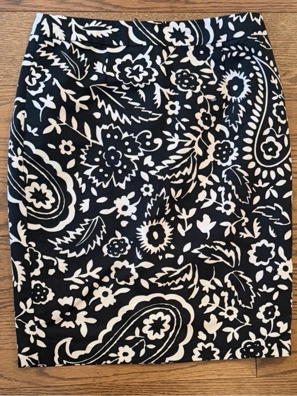 Boden Black and White Paisley Floral Pencil Skirt